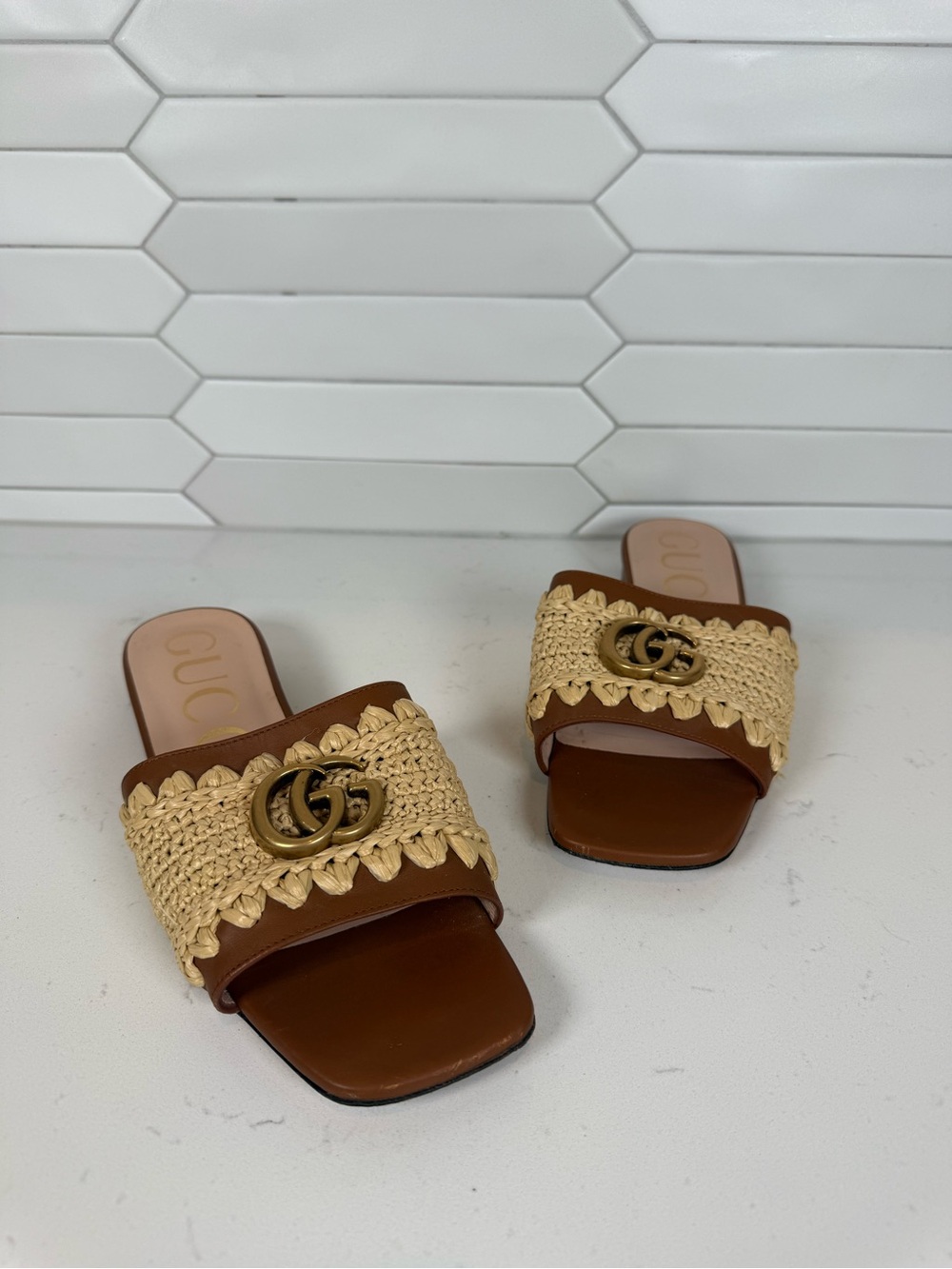 Gucci Brown Leather & Natural Raffia GG Slide Sandals Size 37.5